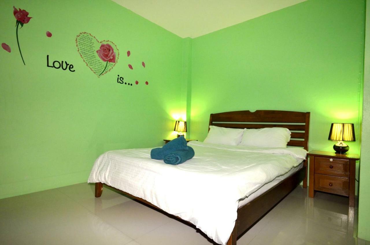 Enrico Hostel Patong Екстериор снимка