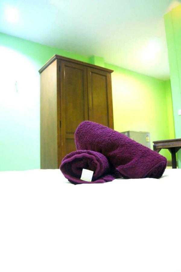 Enrico Hostel Patong Екстериор снимка