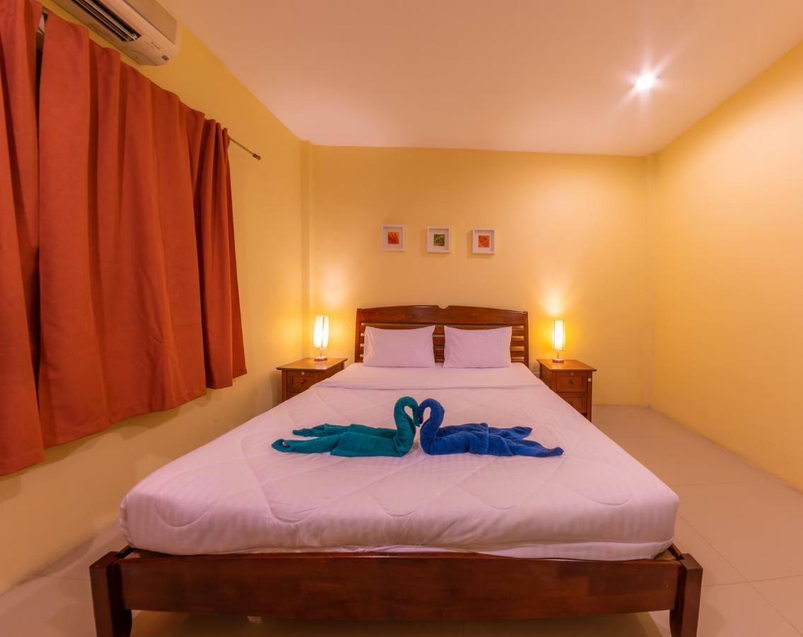 Enrico Hostel Patong Екстериор снимка