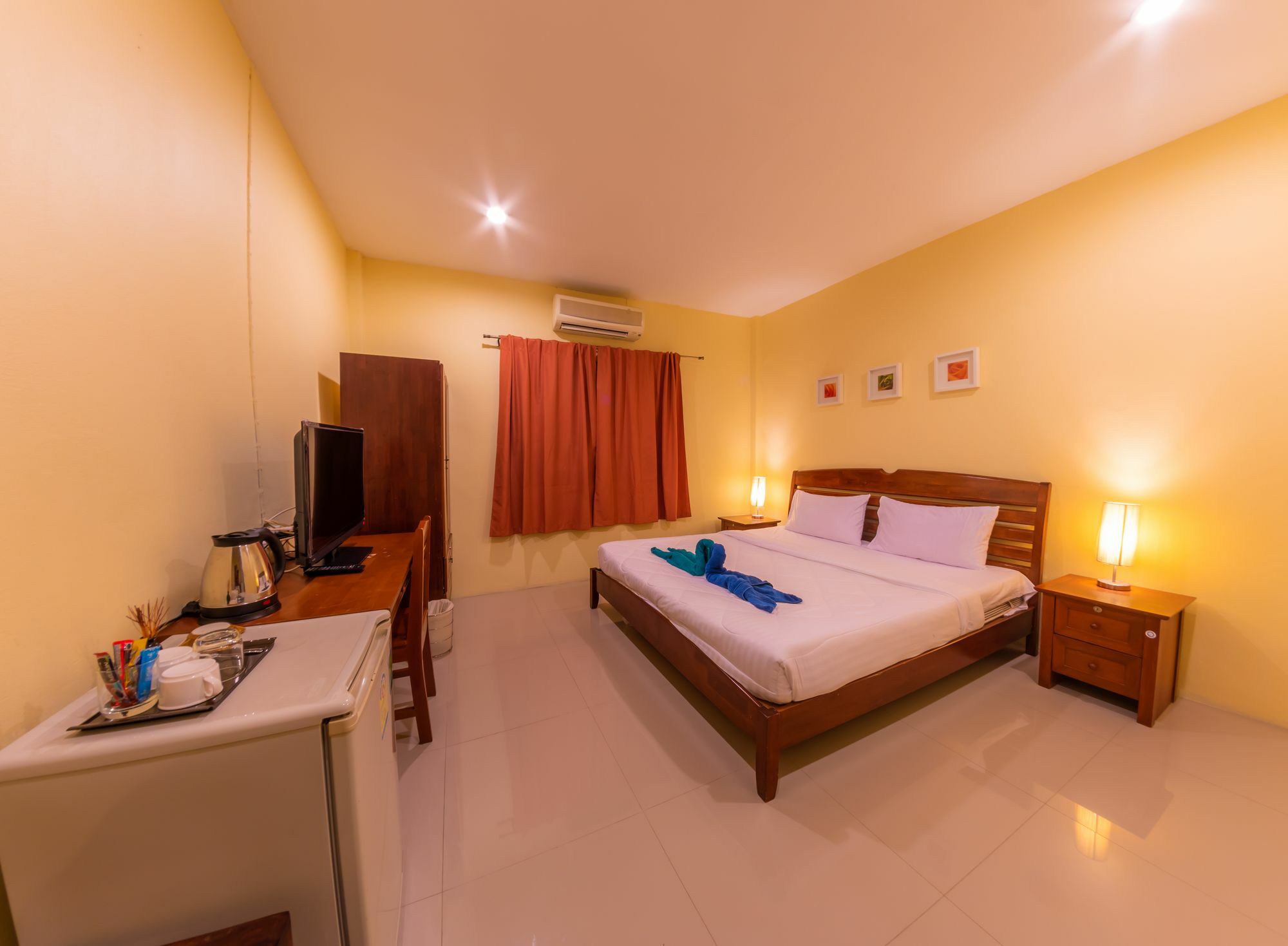 Enrico Hostel Patong Екстериор снимка